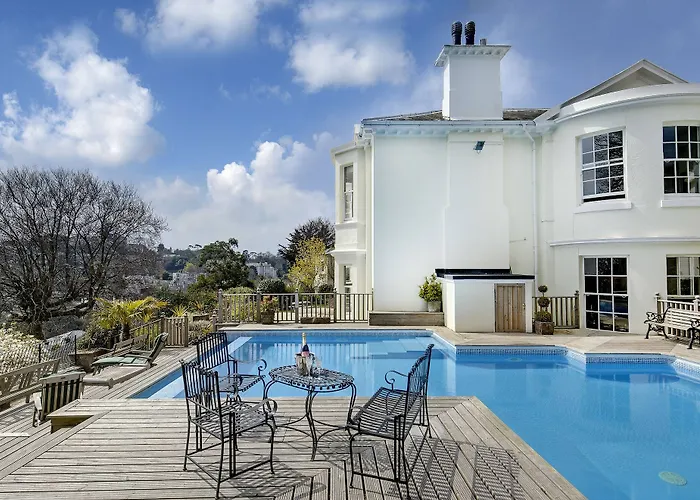 Woodend - Luxury Seaside Villa
